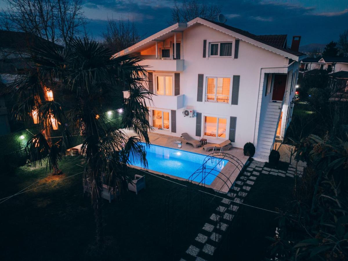 Villa Atlas Muhafazakar Havuzlu, Mustakil Genis Bahceli Sapanca Zewnętrze zdjęcie