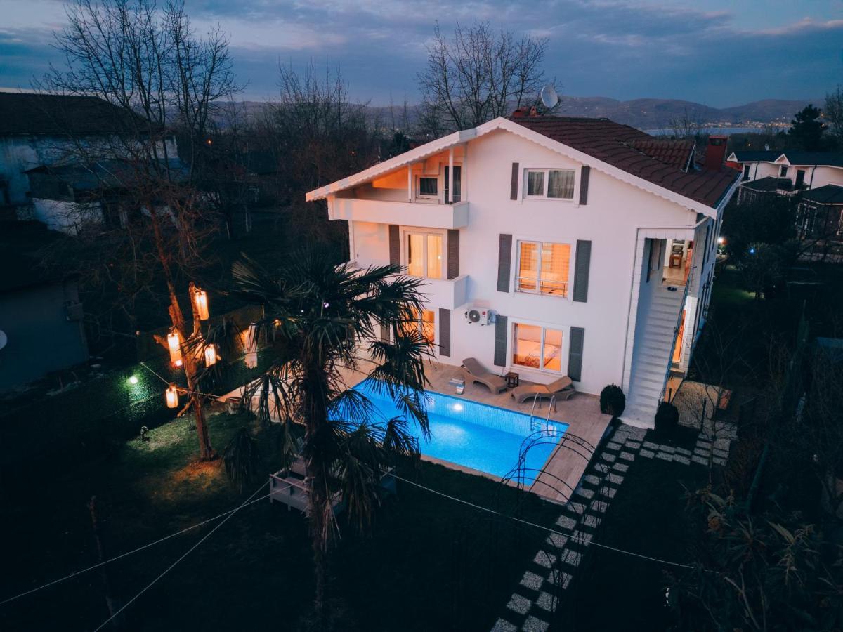 Villa Atlas Muhafazakar Havuzlu, Mustakil Genis Bahceli Sapanca Zewnętrze zdjęcie
