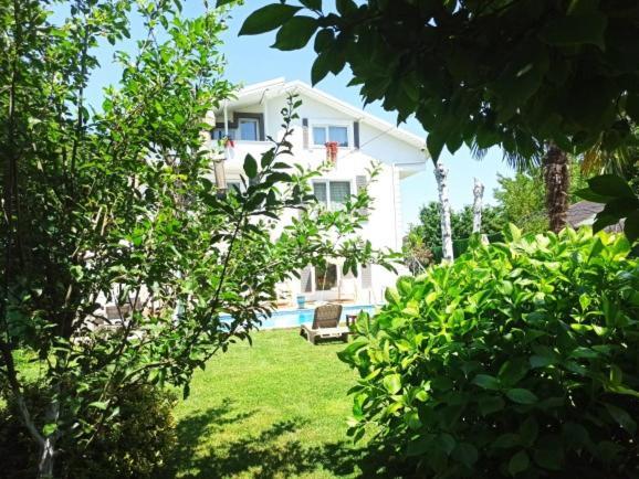 Villa Atlas Muhafazakar Havuzlu, Mustakil Genis Bahceli Sapanca Zewnętrze zdjęcie